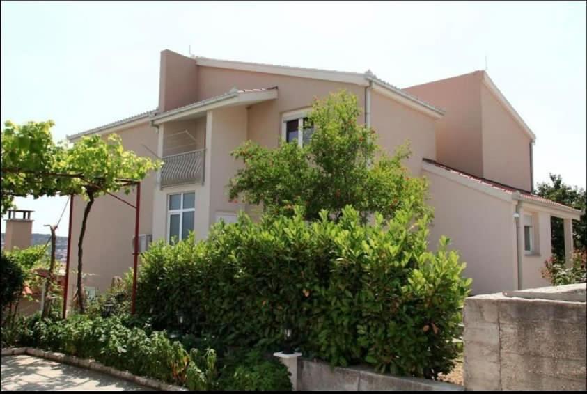 Apartmant Milan Trogir Exterior photo