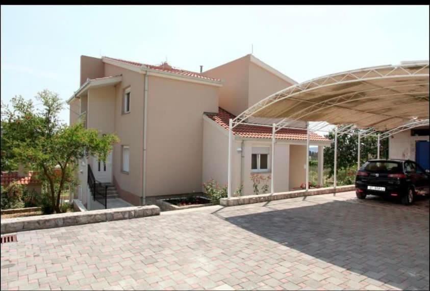 Apartmant Milan Trogir Exterior photo